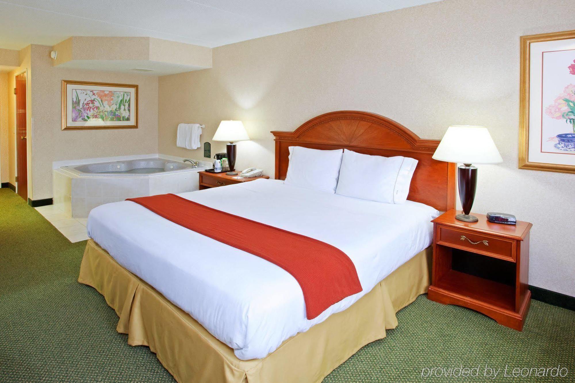 Holiday Inn Express Pittsburgh-Bridgeville By Ihg חדר תמונה