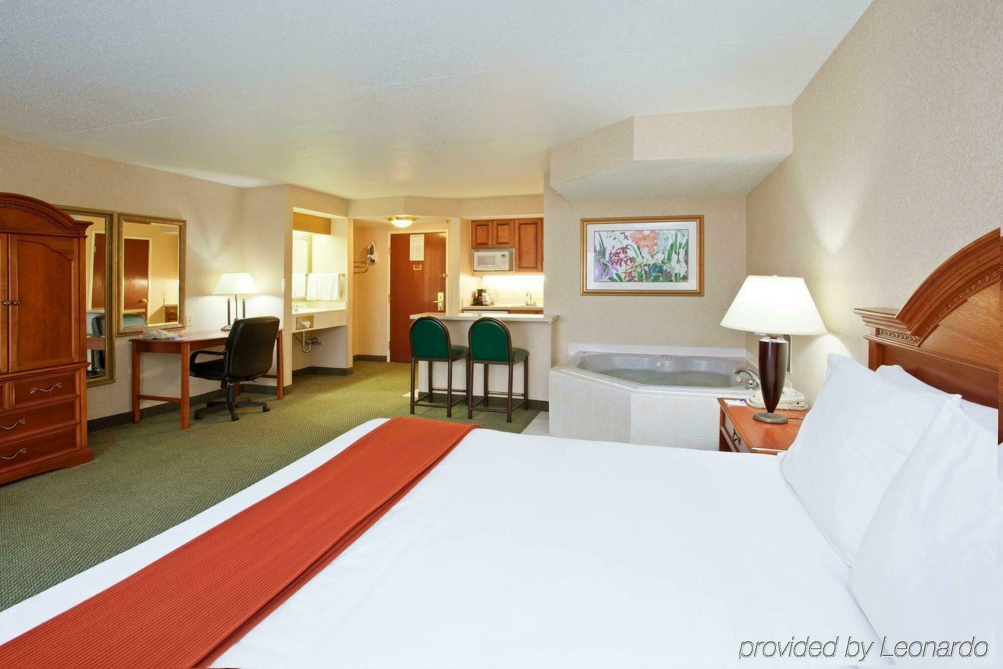 Holiday Inn Express Pittsburgh-Bridgeville By Ihg מראה חיצוני תמונה